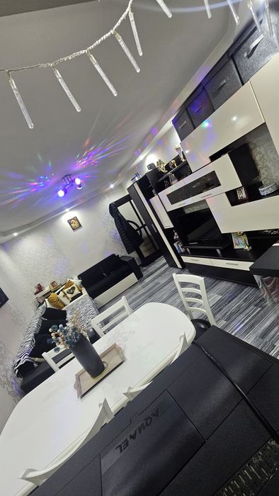 Vând apartament 3 camere/Mobilat