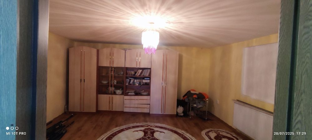 Vând casă familială