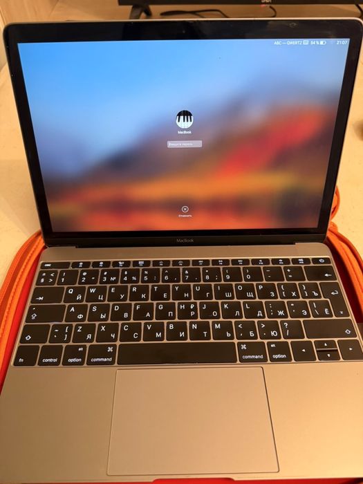 Продается Macbook