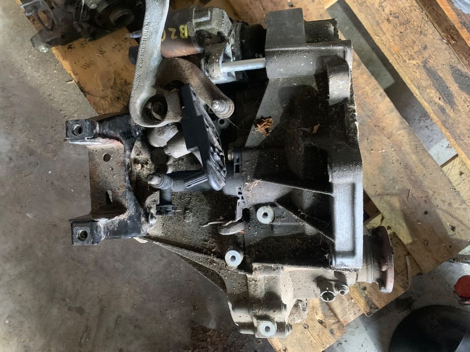 Cutie De Viteze Manuala 5 Trepte Volkswagen Polo 9N_ 2001 - 2012 1.2 1