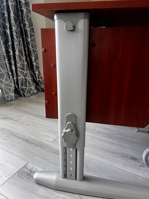 Парта ДЭМИ регулируемая