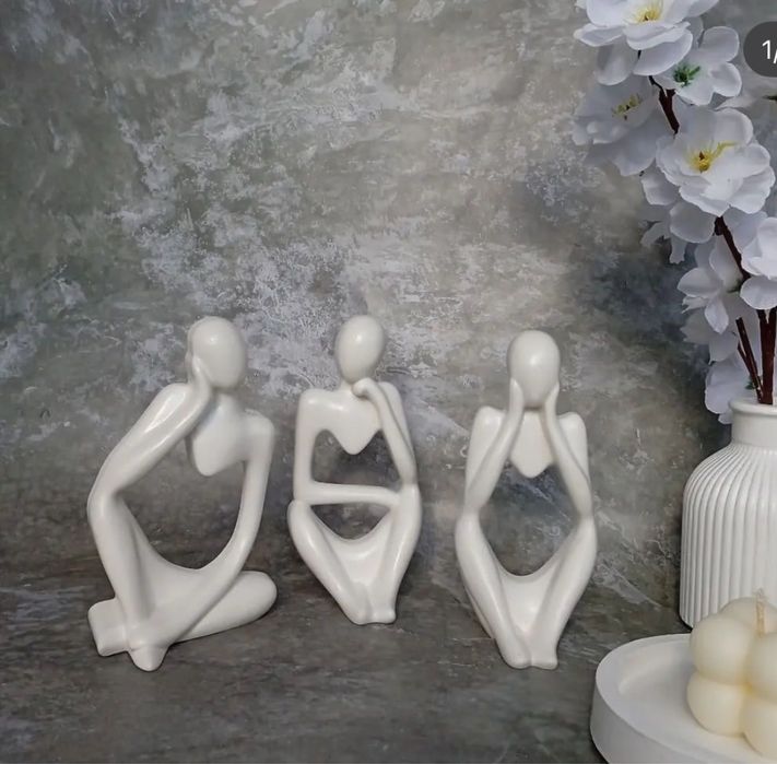 Мыслители из гипса,статуэтки