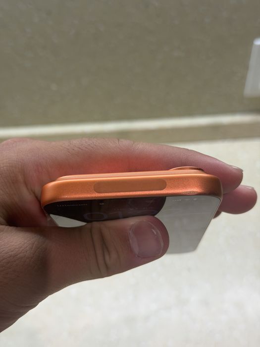 Iphone 17pro orange
