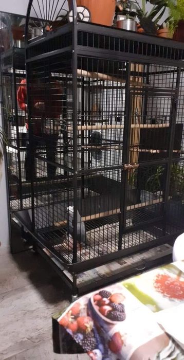 Продавам голяма клетка