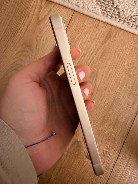 Vand iphone 13 alb 128gb