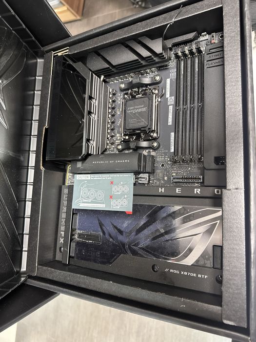 ROG crosshair X870E HERO BTF
