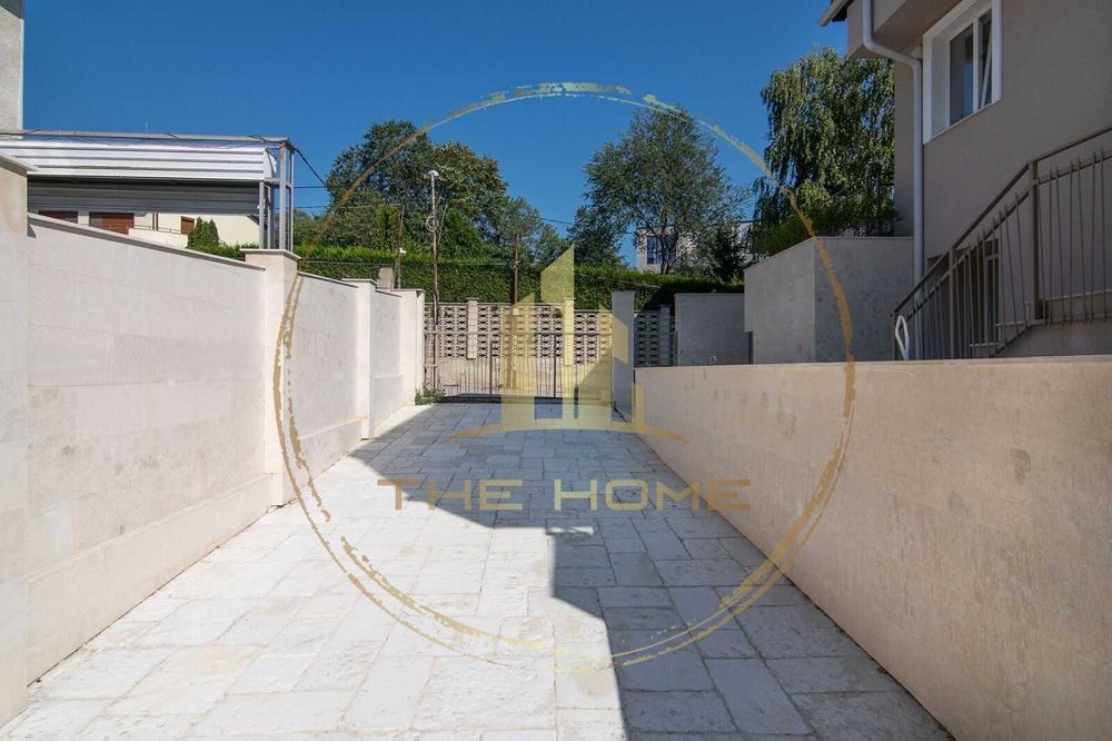 Чисто Нов 2 стае Траката