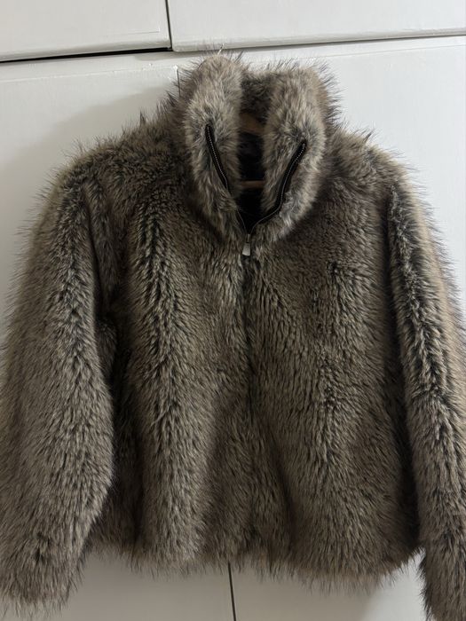 Палтенце с косъм от Stradivarius