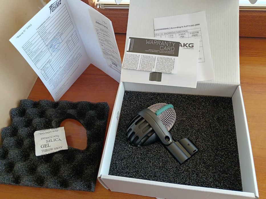 Микрофон AKG D112