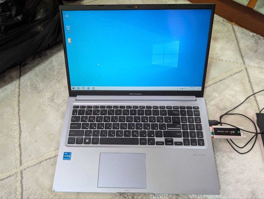 Asus Vivobook Core i3-1220P