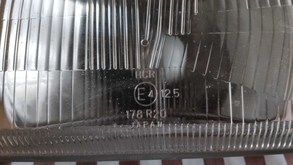 Фара правая передняя Мазда 626