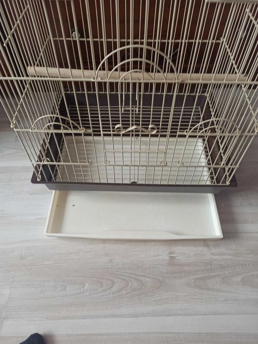 Клетка для птиц, размер 45*68*35 см, продам