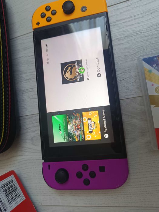 Nintendo Switch V2 - Full Box + Marios Super Party + jocuri cont extra + joy-con