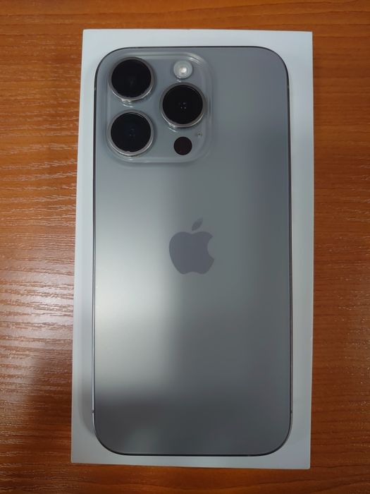 Apple iPhone 15 pro 256 GB Titanium