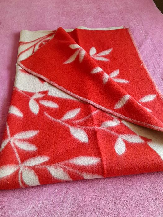 Продам одеяло шерстяные.