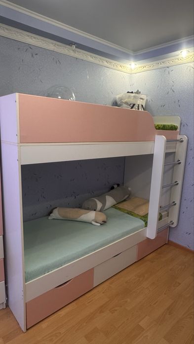 Кровать двухярусная