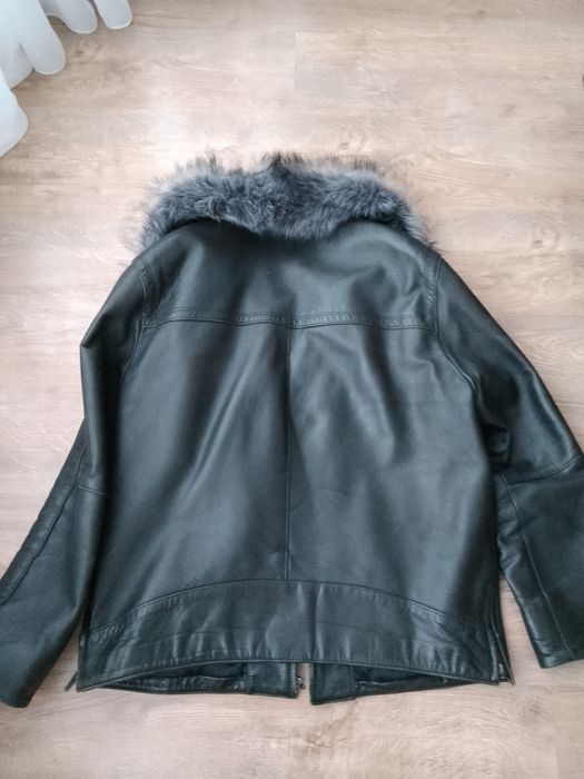 Geaca piele cu blana!