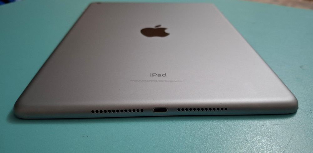Apple Ipad  6 поколения