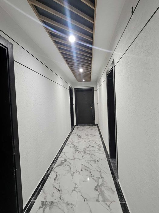 Продава се Двустаен апартамент в Пловдив, Остромила - 84 кв.м за 1393 €/кв.м - Снимка #1