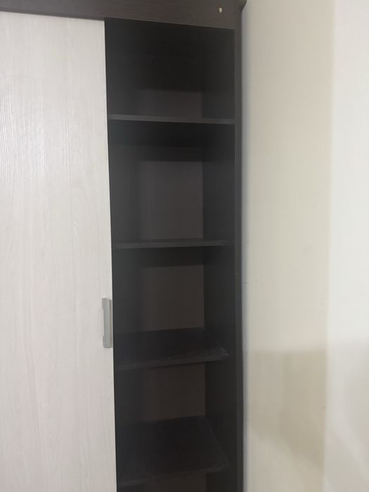 Срочно продам шкаф