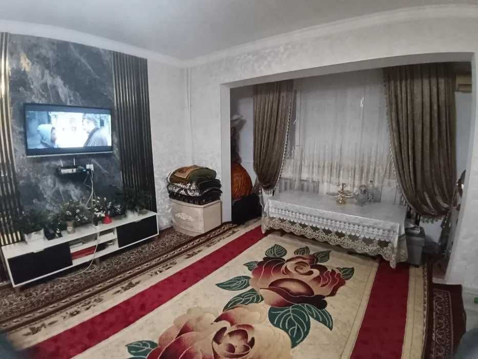 СРОЧНО !! Продается квартира в Бектемире 2/7/9 ( 60 кв/м ) Водник