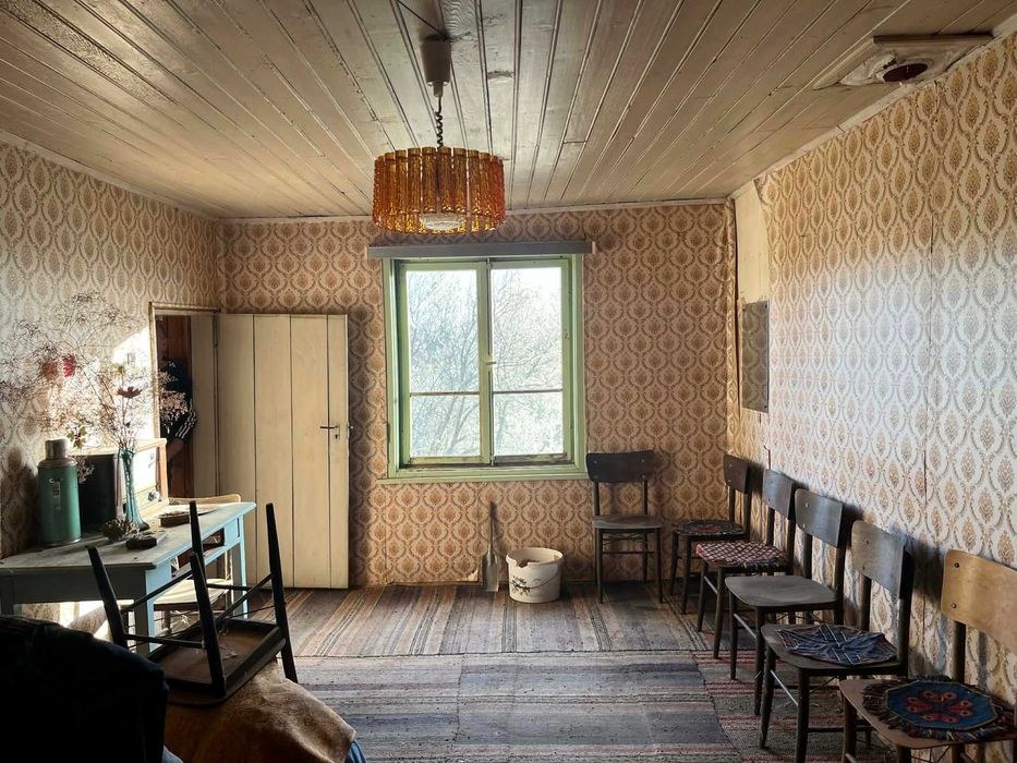 Къща с просторен двор в центъра на село Горица, община Попово