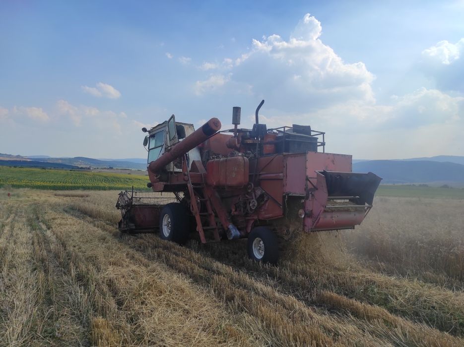 Комбайн Нива на части