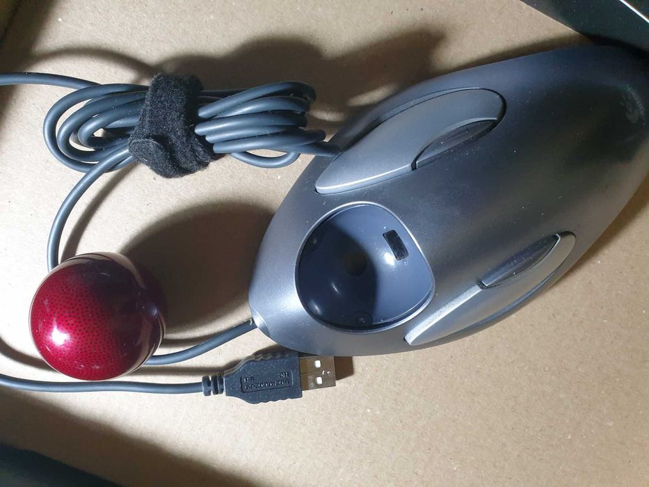 Logitech Trackman Marble Trackball – Wired USB Ergonomic Mouse