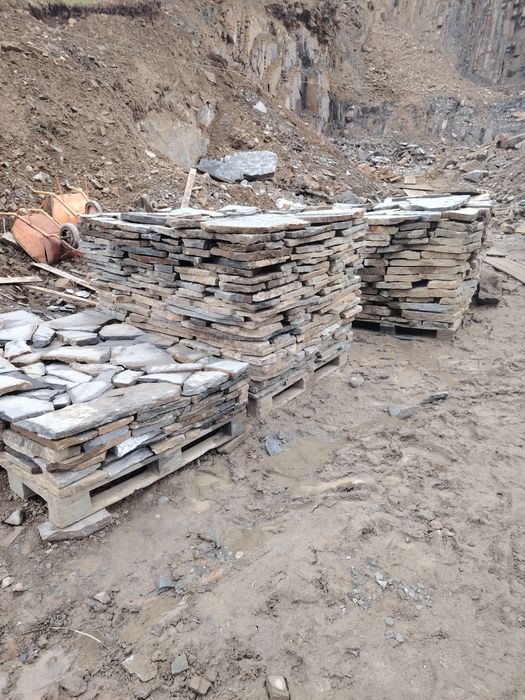 Vând piatră naturală