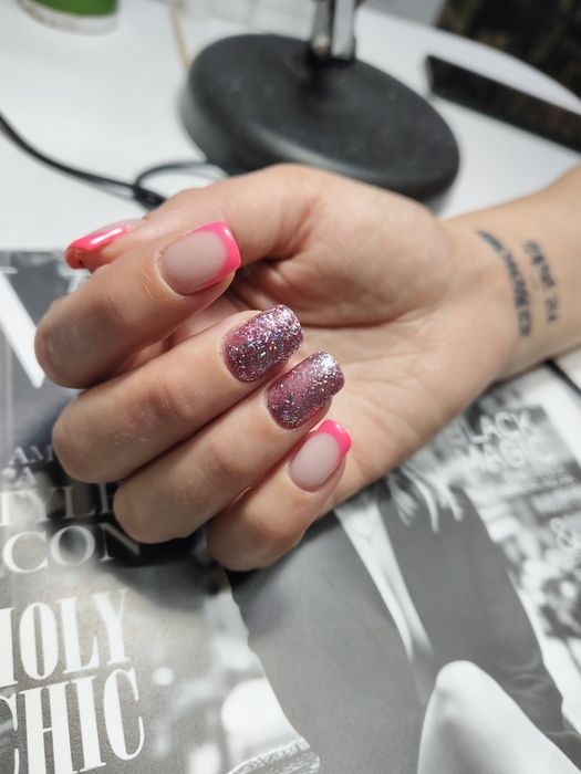 Маникюр наращивание