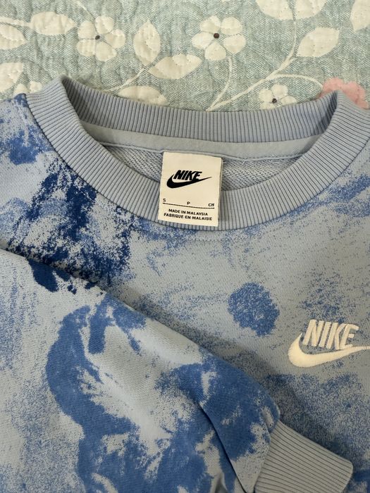 Продам спортивный костюм nike для девочки