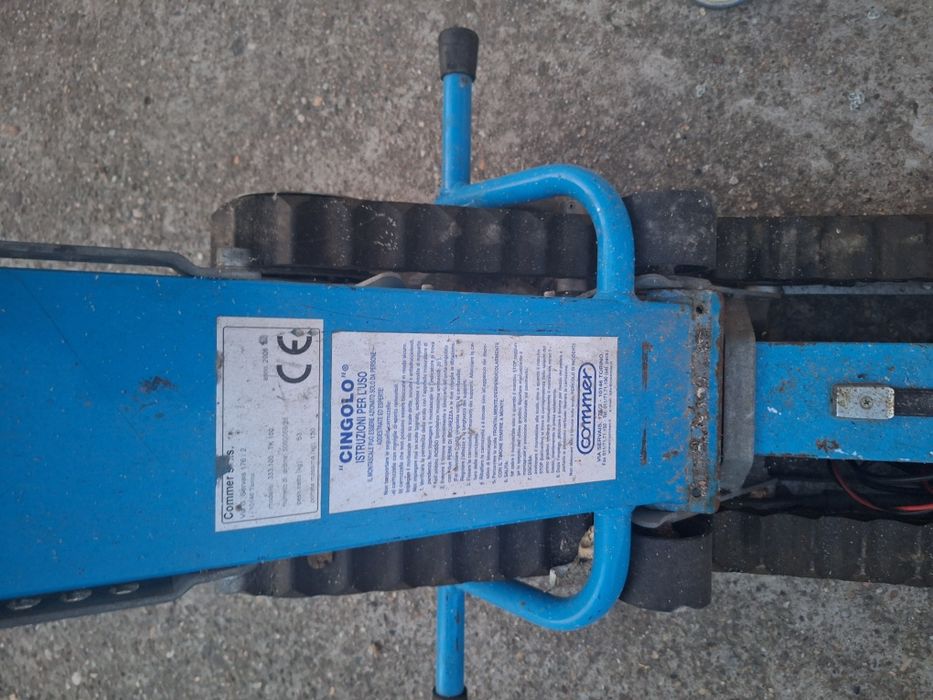 Elevator pentru  persoane dizabilități, stare buna de functionare