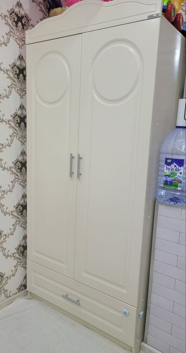 bolalar xonasi uchun shkaf