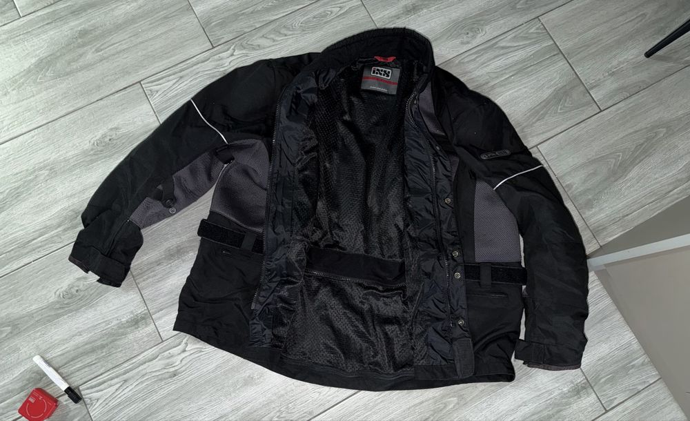 Geaca moto iXS cu protectii