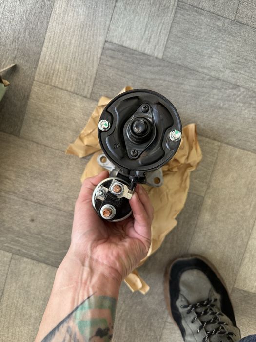 Продам стартер на порш каен