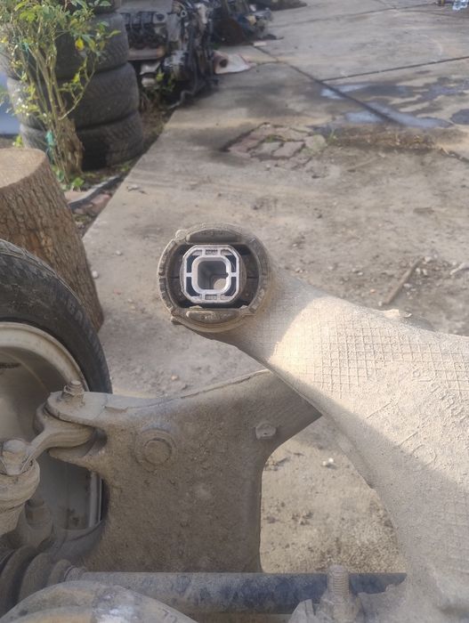 Punte spate jug spate BMW F10 turbo injector, rezervor, aripa usa far