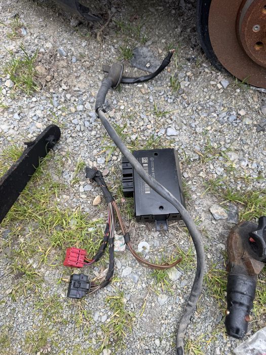 Оригинален Теглич за Passat b6 комби