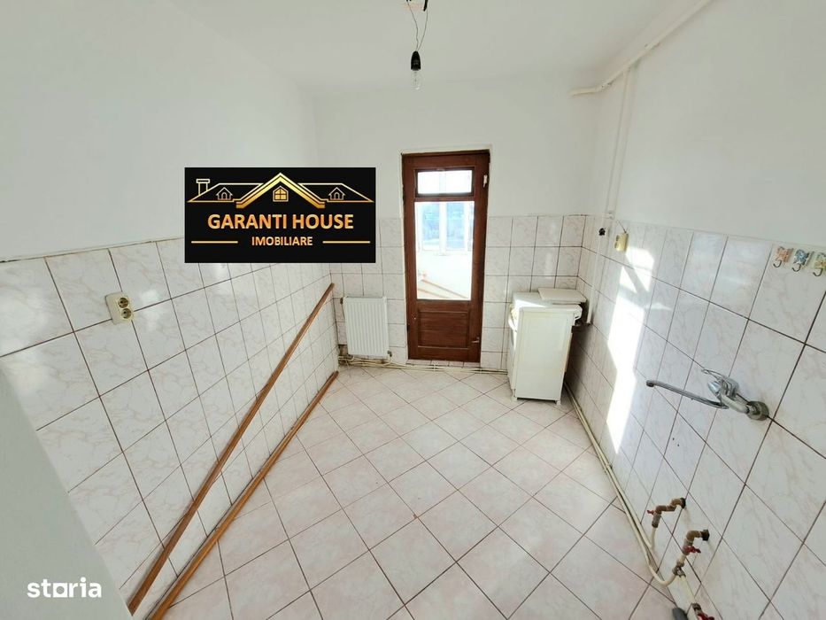 Ariesului, etaj 3, apartament cu 3 camere, 52 500€ negociabil