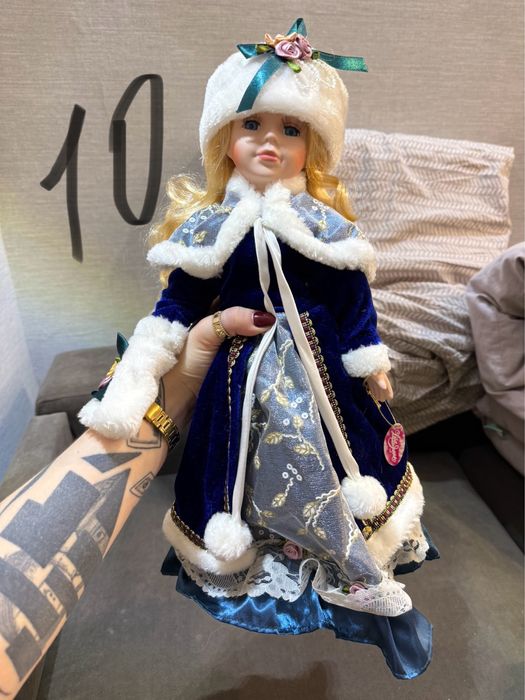 Продам кукол фарфор