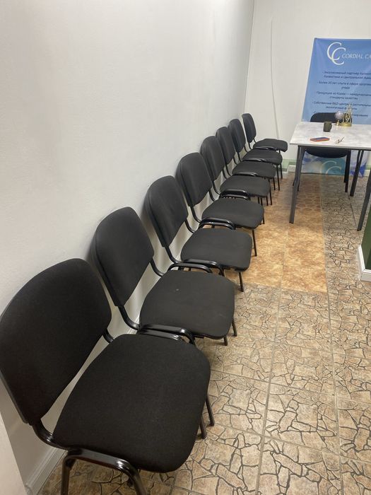 Продаются офисные стулья