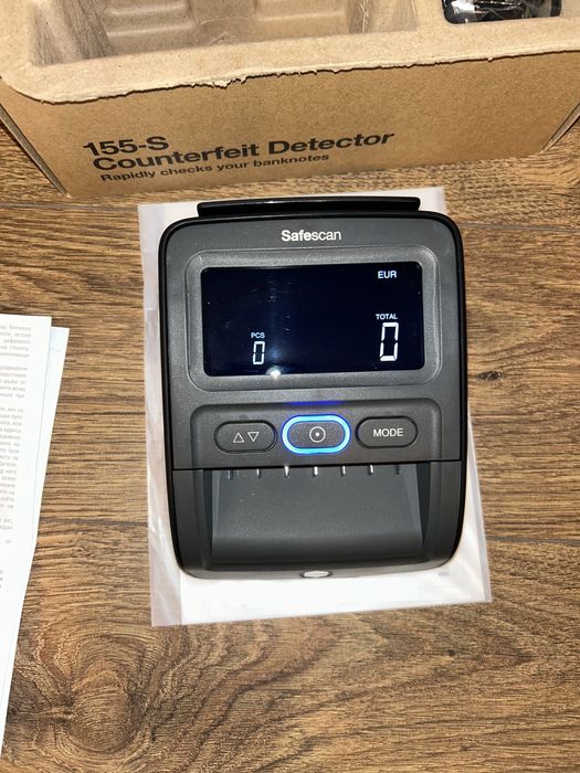 Детектор за фалшиви банкноти Safescan.