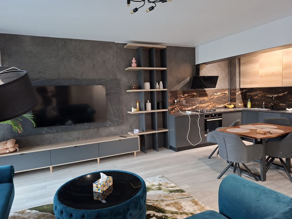 Inchiriez apartament 2 camere bloc Riviera