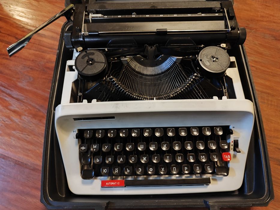 Японска Пишеща Машина Chevron