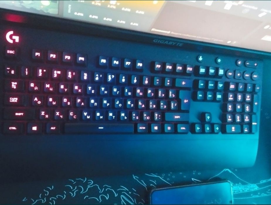 продам Клаву Logitech g213 rgb подсветка
