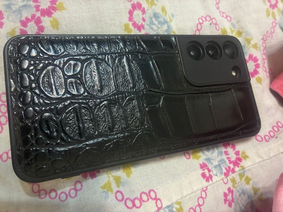 Самсунг s22 256 гб. в хорошем состоянии