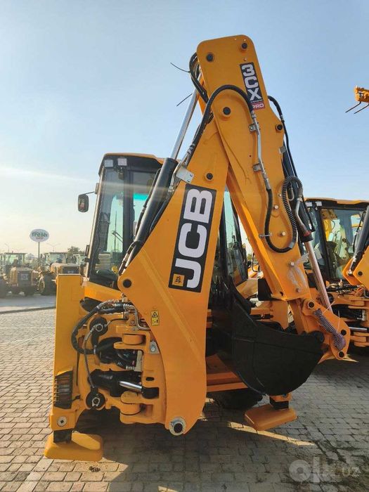 Экскаватор-погрузчик JCB 3CX PRO