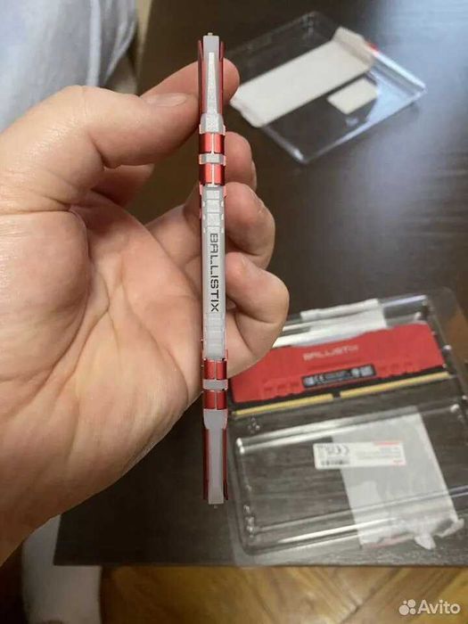 Нова RAM памет 16GB (2x8GB) DDR4-3200 Crucial Ballistix RGB PC4-25600