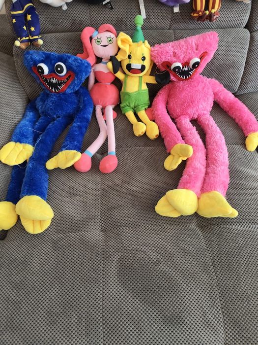 Vand plusuri Fnaf si Poppy play time