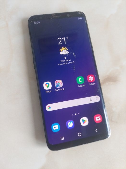 [S9] Vând Samsung Galaxy S9 [spart dar perfect funcțional] /poze reale