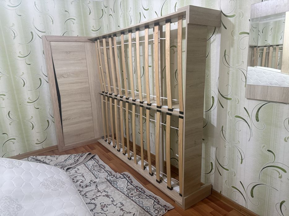 Двух спальная кровать